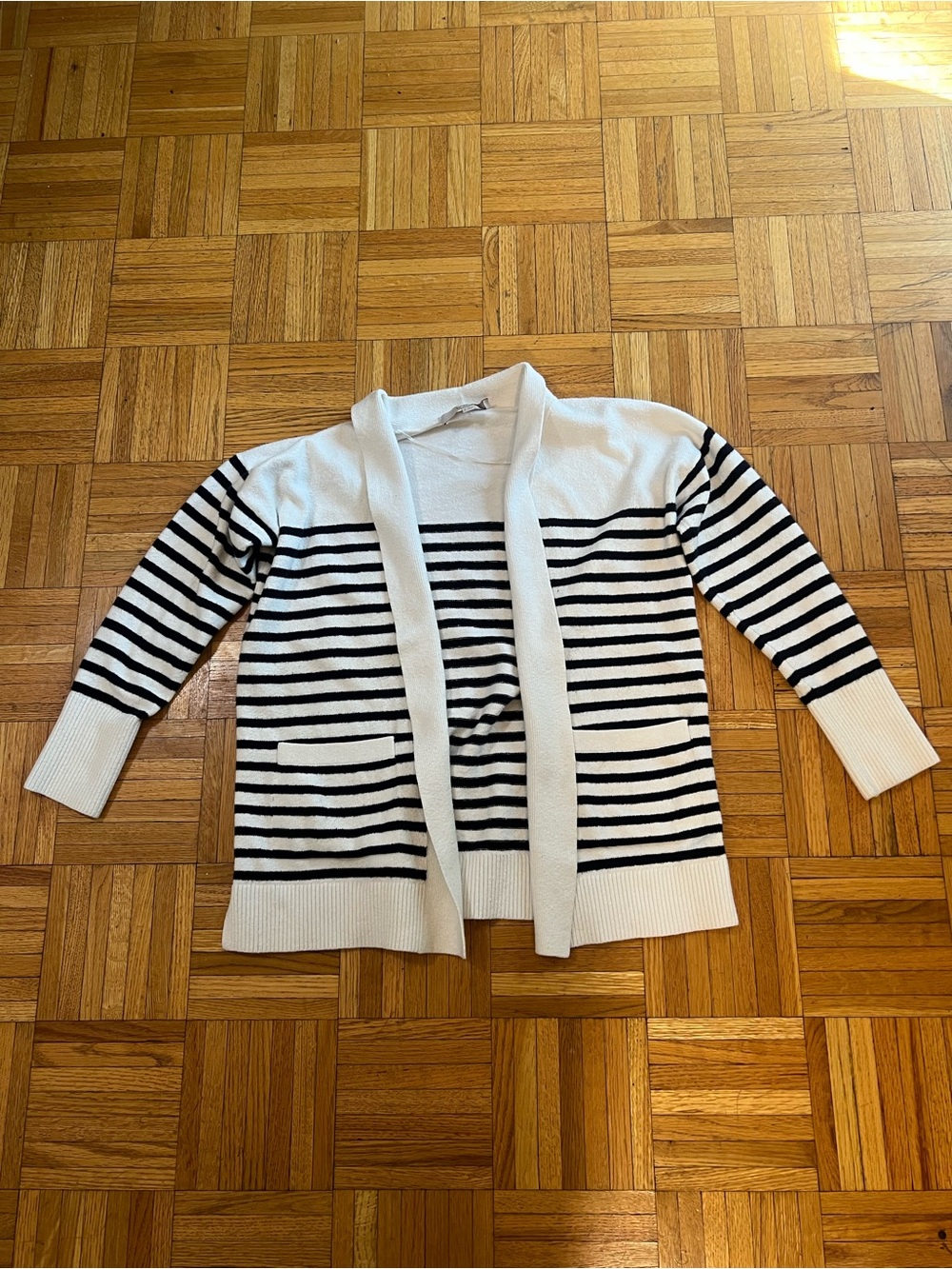 Coastal Core in LOFT White & Black Striped Open-Front Cardigan size small